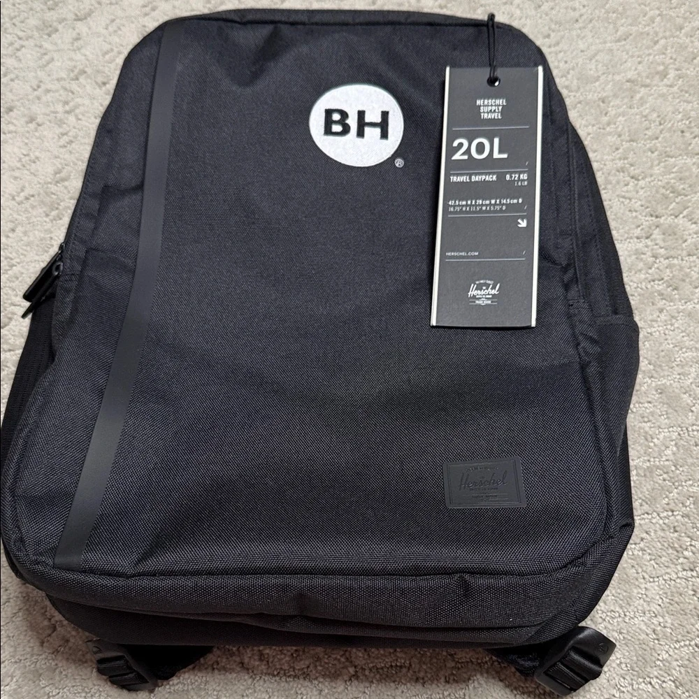 NWT Herschel Supply Co BH Travel Daypack Black 20L‎ Laptop Backpack 10888-00001
